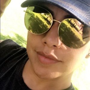 Meet your Posher, Erika